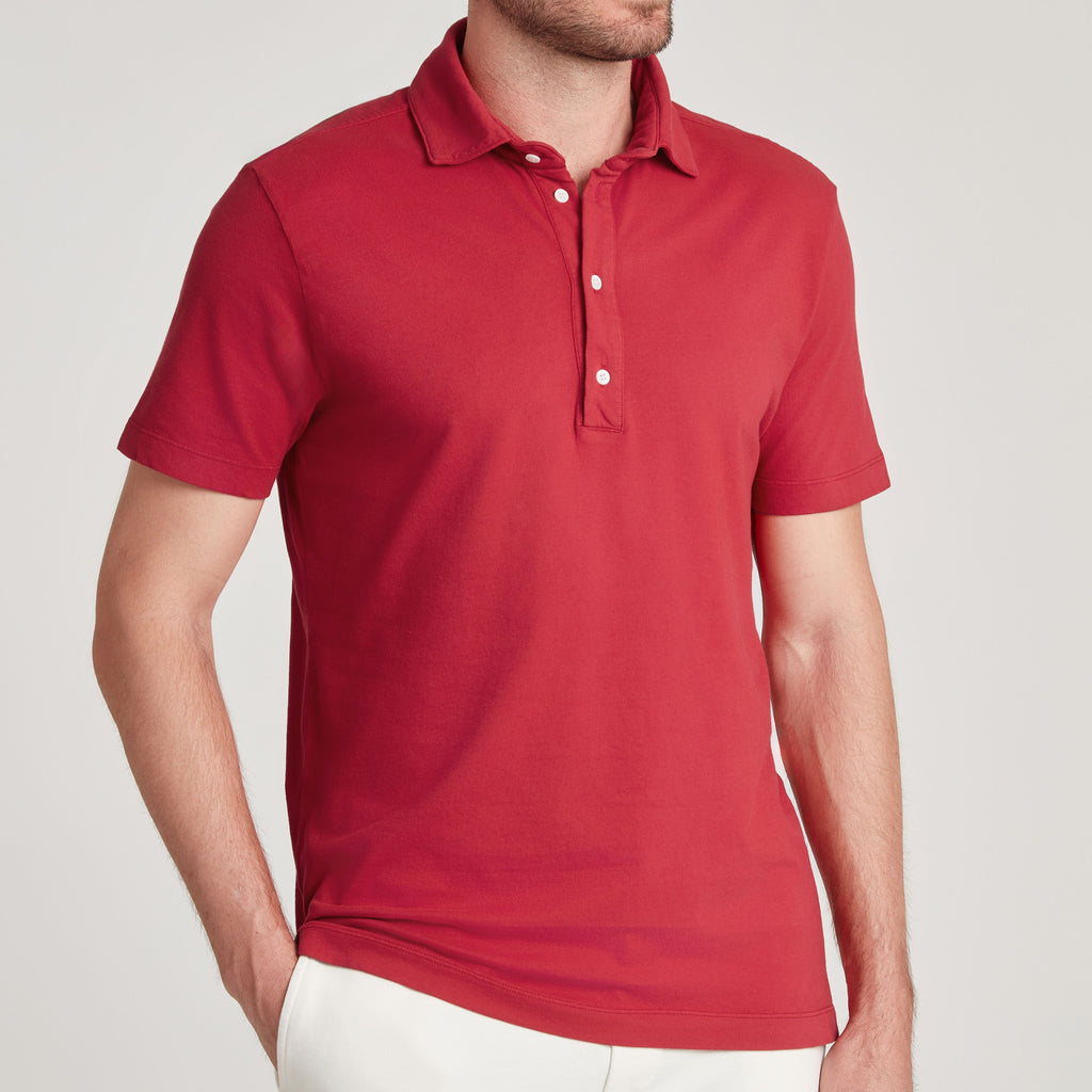 Polo uomo rosso in micro piquet, design veneziano e comfort premium