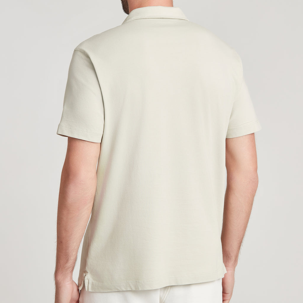 Polo uomo in micro piquet tinta in capo, design veneziano e comfort premium, vista posteriore